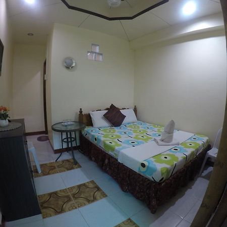 Tiniguiban D'Lucky Garden Inn & Suites المظهر الخارجي الصورة