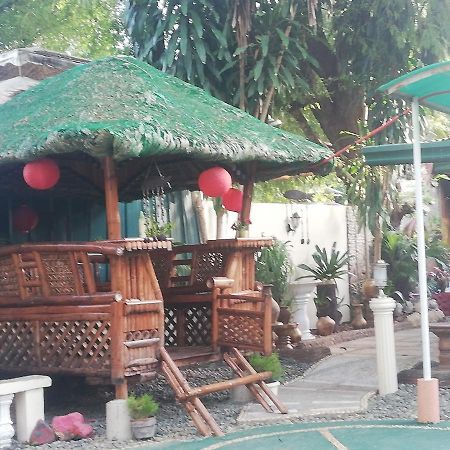 Tiniguiban D'Lucky Garden Inn & Suites المظهر الخارجي الصورة