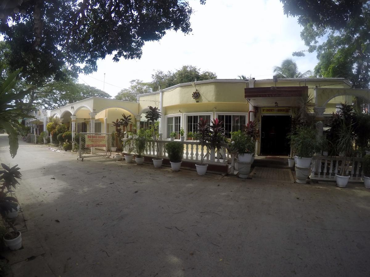 Tiniguiban D'Lucky Garden Inn & Suites المظهر الخارجي الصورة