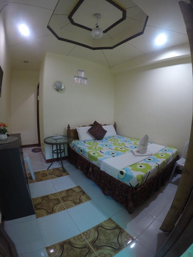 Tiniguiban D'Lucky Garden Inn & Suites المظهر الخارجي الصورة