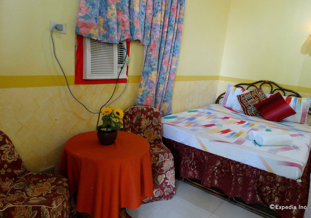 Tiniguiban D'Lucky Garden Inn & Suites المظهر الخارجي الصورة