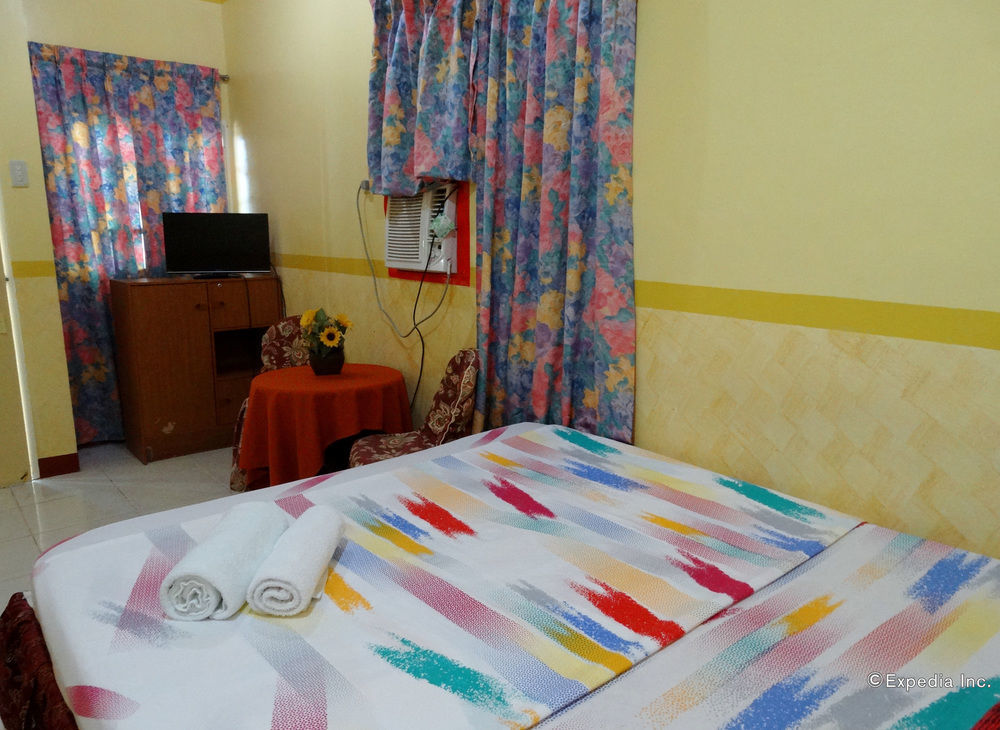 Tiniguiban D'Lucky Garden Inn & Suites المظهر الخارجي الصورة