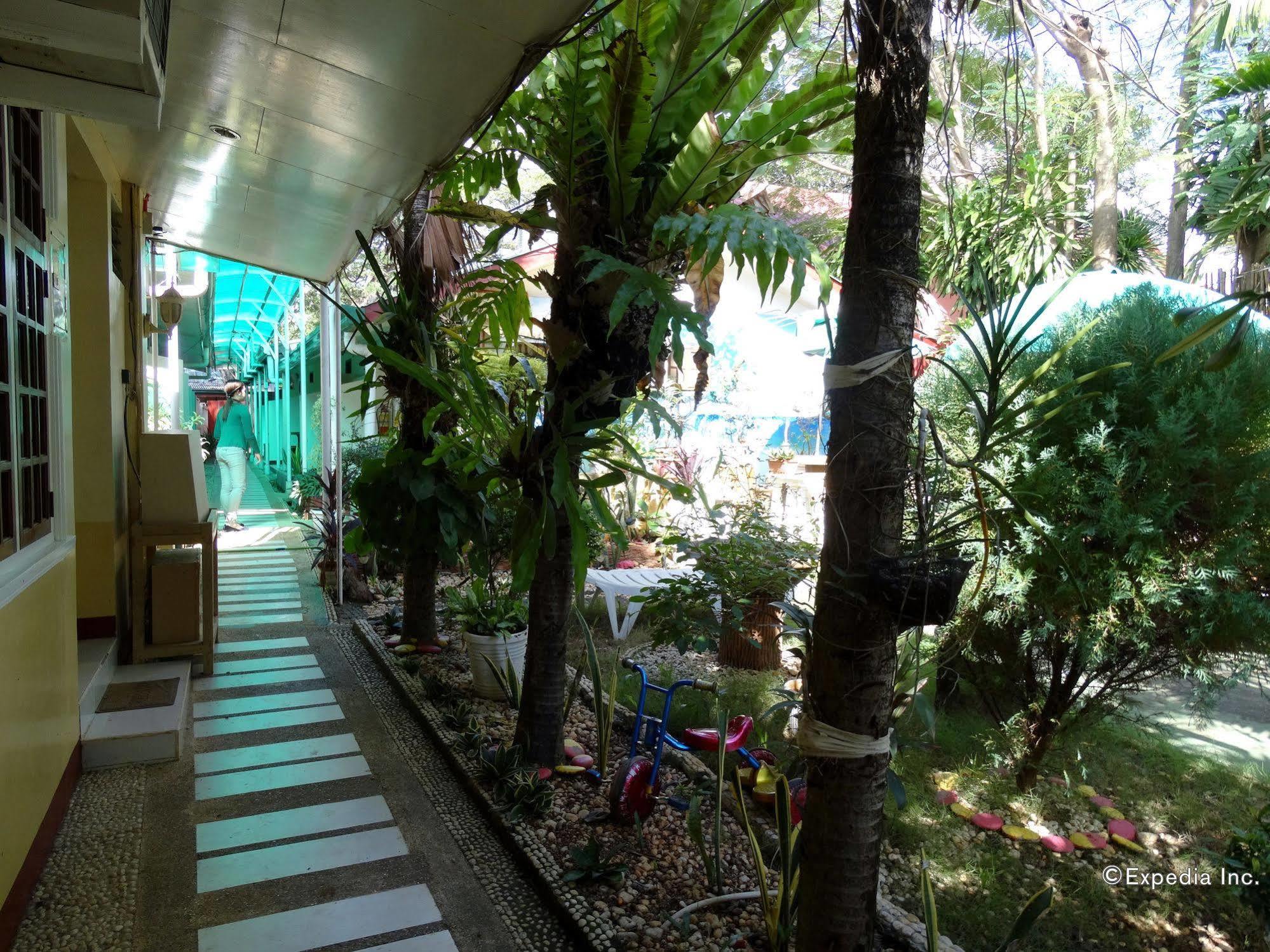 Tiniguiban D'Lucky Garden Inn & Suites المظهر الخارجي الصورة