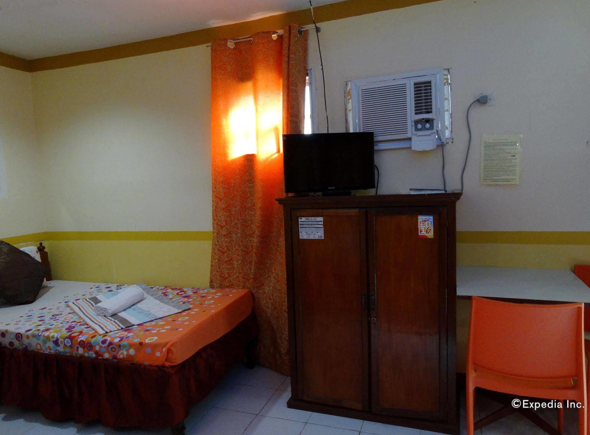 Tiniguiban D'Lucky Garden Inn & Suites المظهر الخارجي الصورة