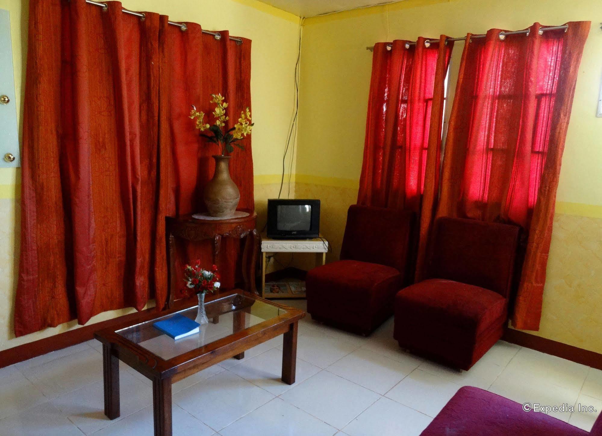Tiniguiban D'Lucky Garden Inn & Suites المظهر الخارجي الصورة