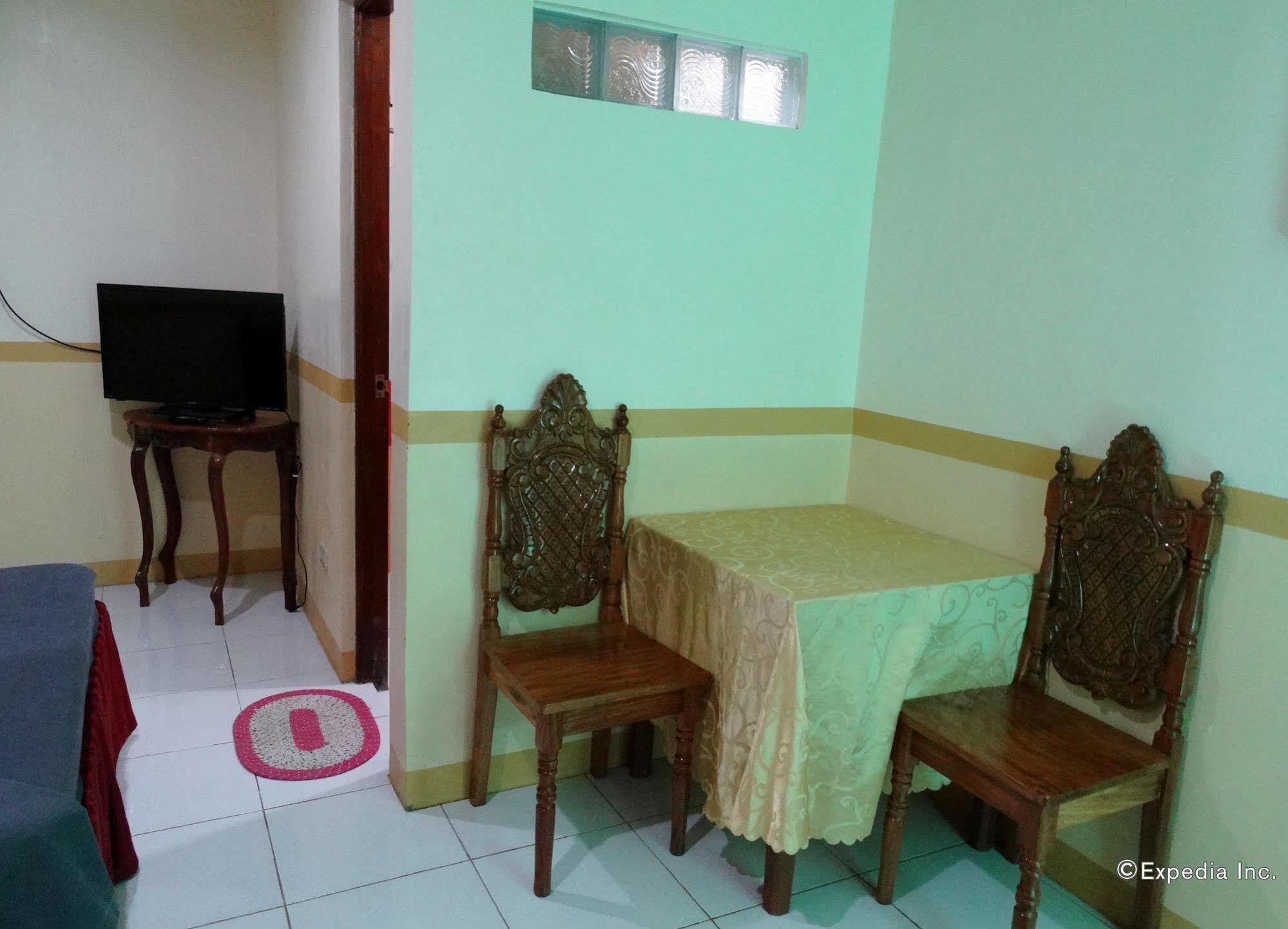 Tiniguiban D'Lucky Garden Inn & Suites المظهر الخارجي الصورة