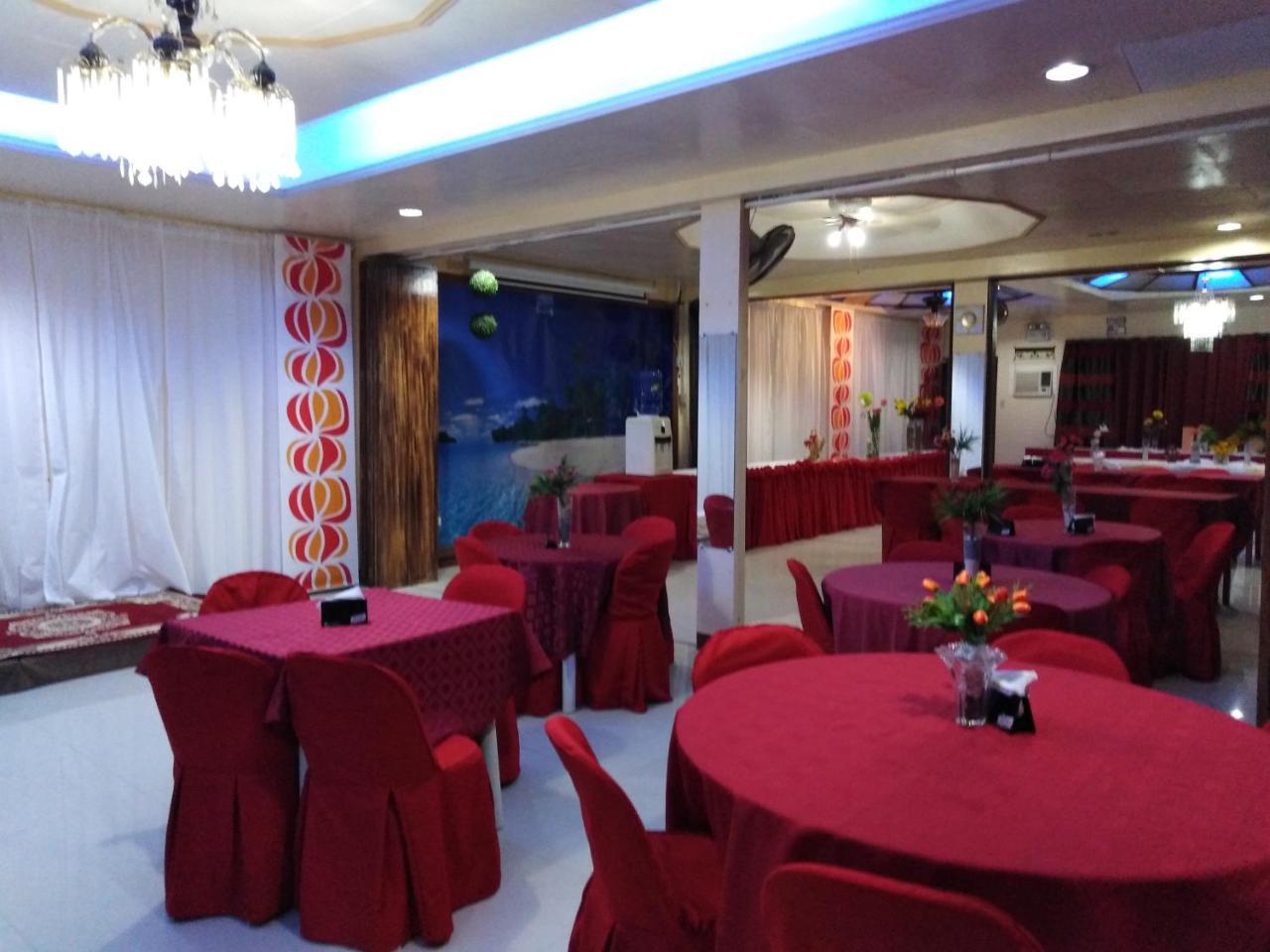 Tiniguiban D'Lucky Garden Inn & Suites المظهر الخارجي الصورة