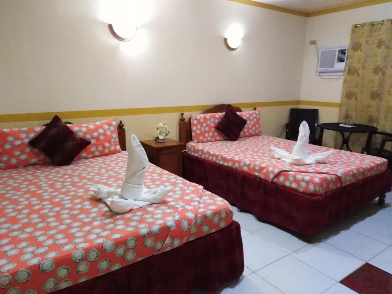 Tiniguiban D'Lucky Garden Inn & Suites المظهر الخارجي الصورة